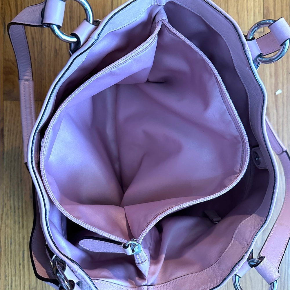 Coach Campbell Belle Carryall Leather shoulder bag in Pink Tulle w/ Front Buckle - Picture 5 of 11